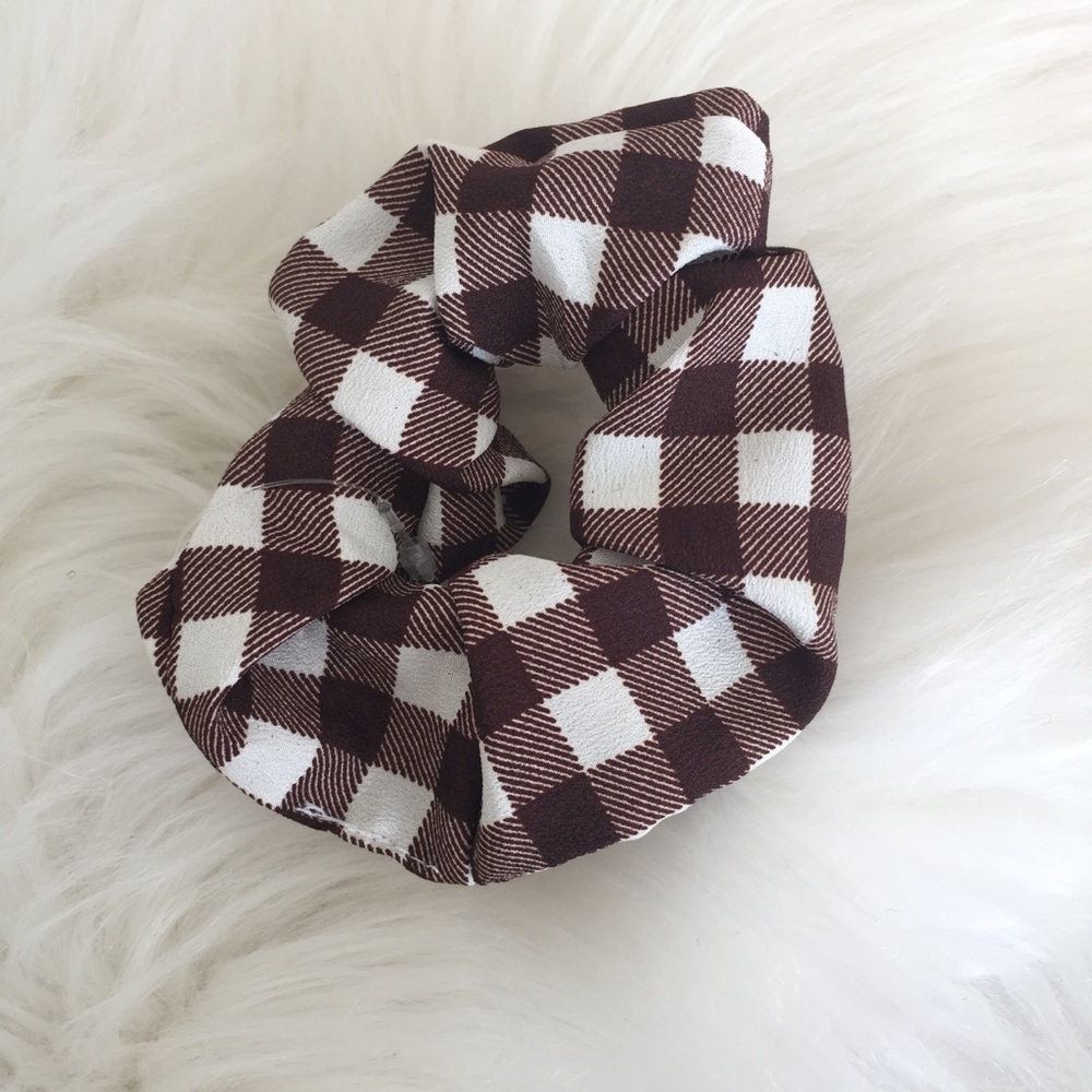 NWT Brown Checkered Hair Scrunchie